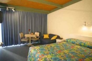 ميريمبولا Kingfisher Motel (Adults Only) المظهر الخارجي الصورة
